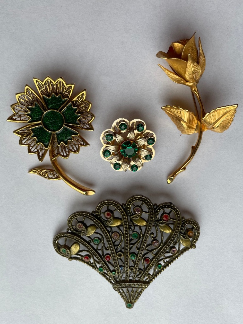 Vintage Lot of 4 Mid-Century Green Gold Tone Floral Rhinestone Fan Enamel Pins